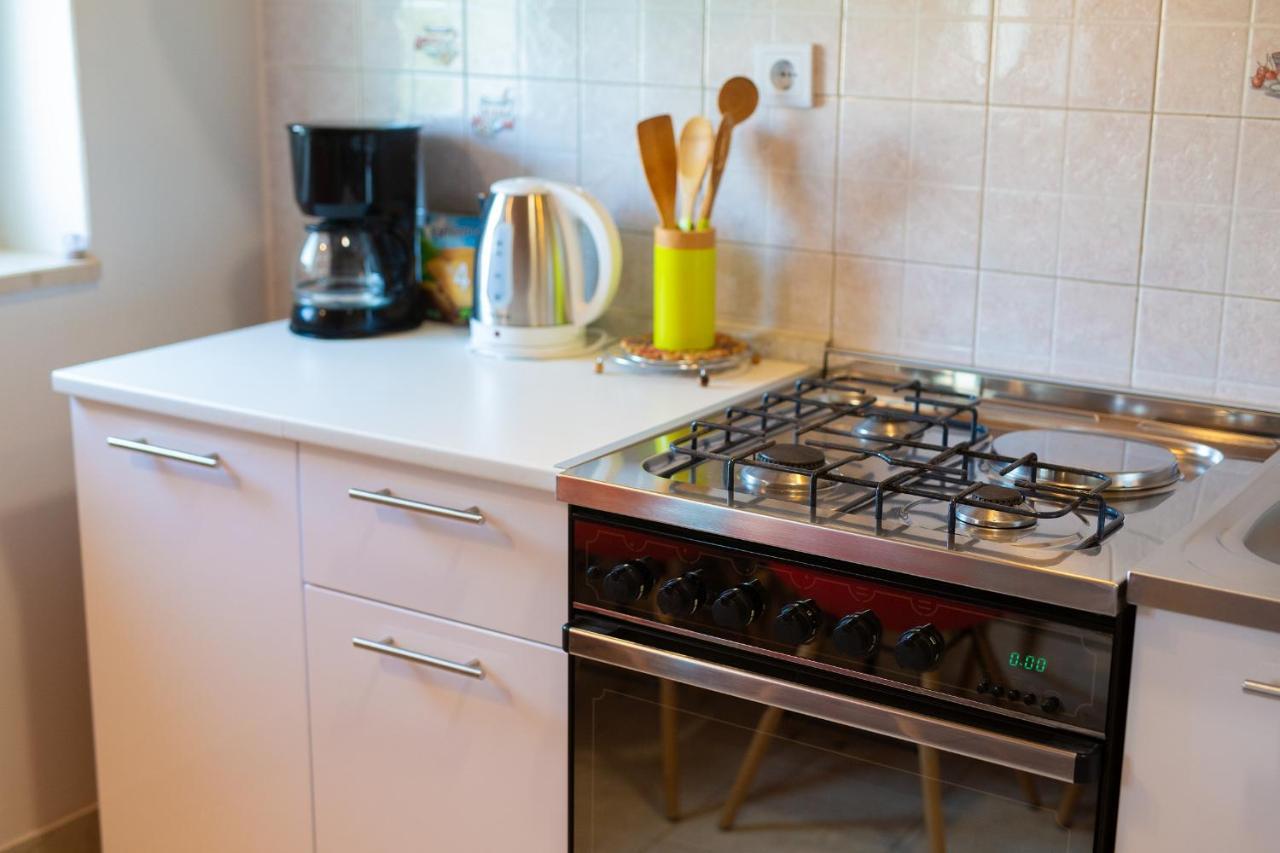 Apartment Lipovac Малинска Екстериор снимка
