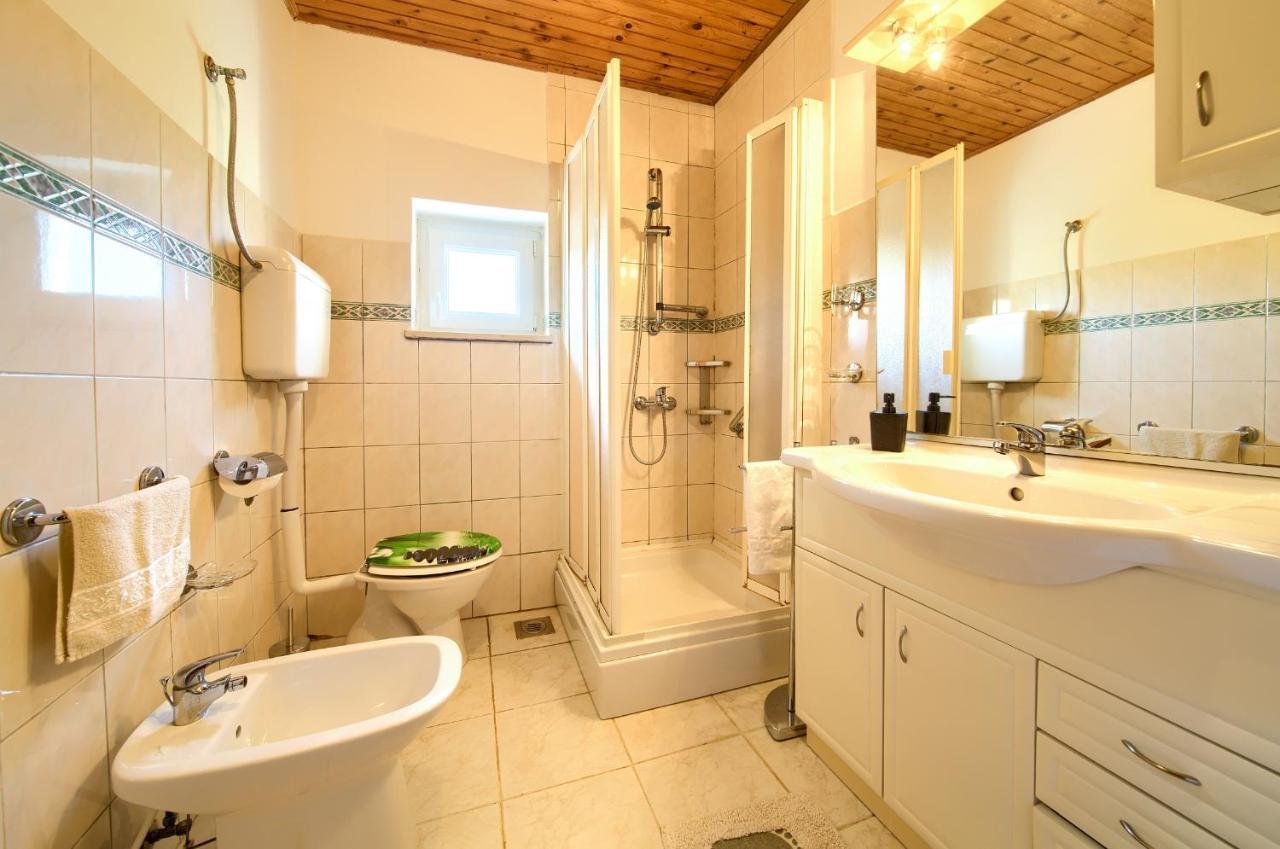 Apartment Lipovac Малинска Екстериор снимка