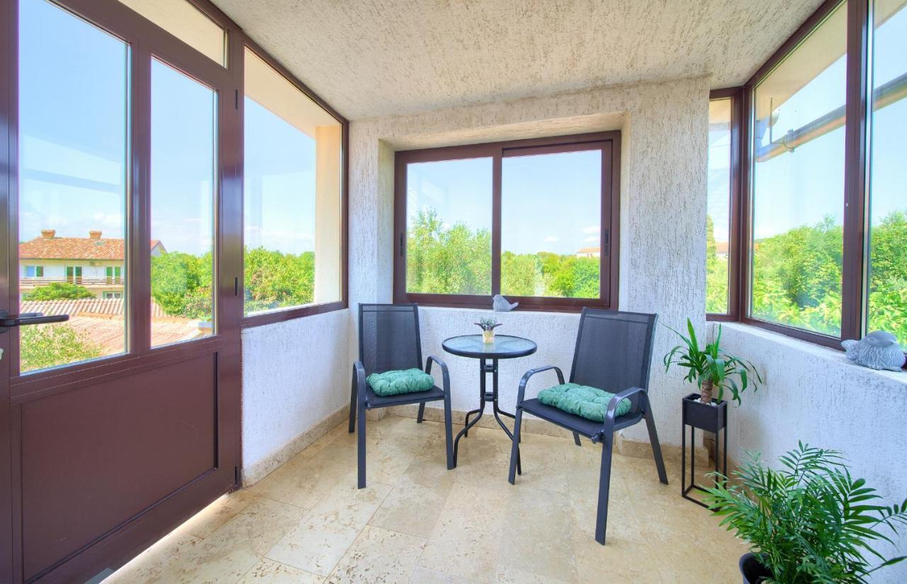 Apartment Lipovac Малинска Екстериор снимка