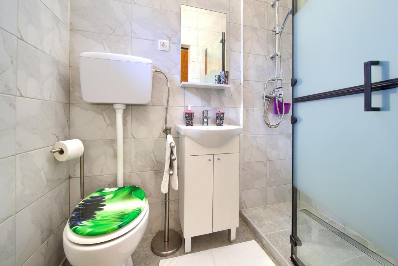 Apartment Lipovac Малинска Екстериор снимка